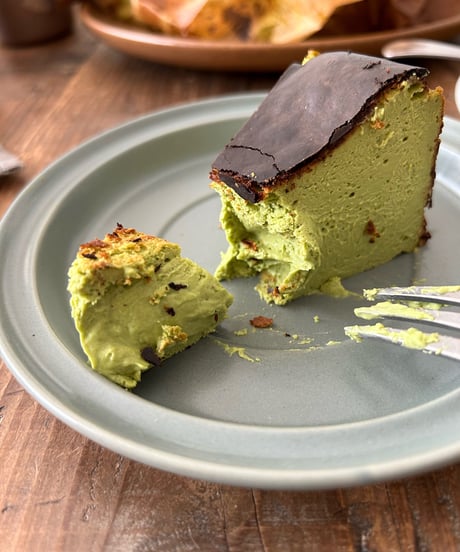 抹茶のバスクチーズケーキ