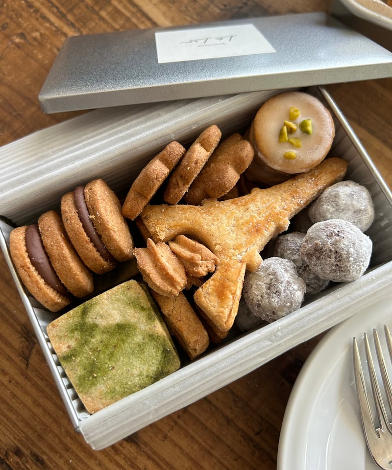 米粉クッキー缶 Mサイズ | biscuiterie Le Lin