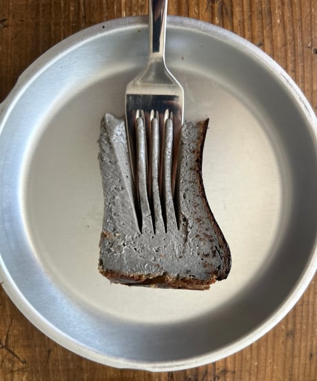 黒胡麻バスクチーズケーキ