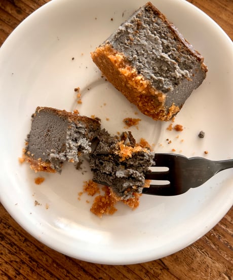 黒胡麻のチーズケーキ