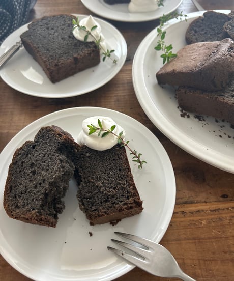 黒胡麻ケーキ
