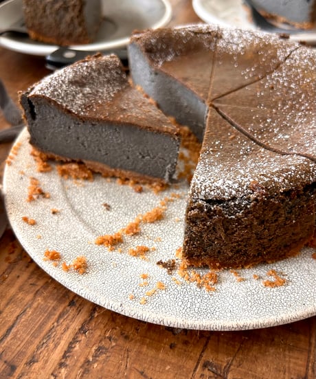 黒胡麻のチーズケーキ