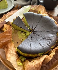抹茶のバスクチーズケーキ