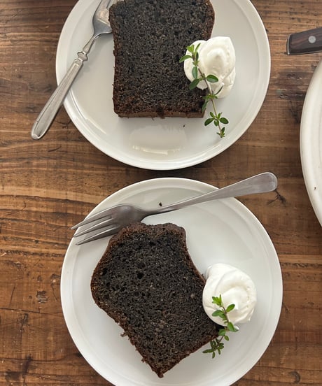 黒胡麻ケーキ