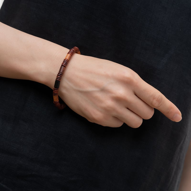 パイプとコインのブレスレット | レアウッドビーズBijoux STORE