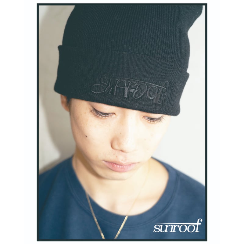 帽子 Sunroof reversible graphic beanie sunroof half logo