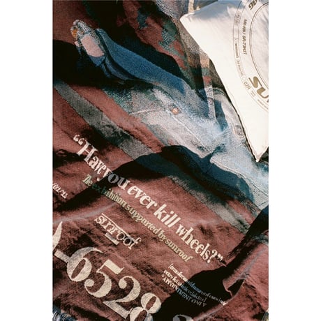 "flying car graphic" trowket (BLACK)