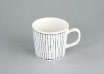 糸つむぎナデ型マグカップ