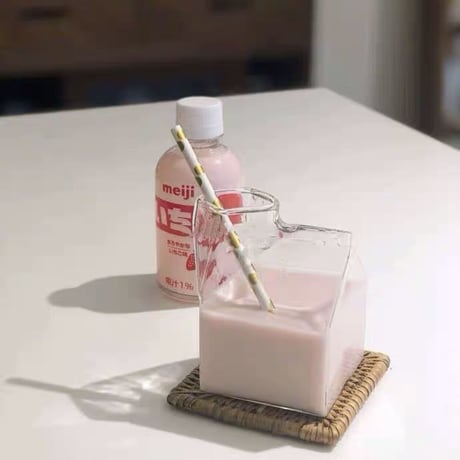 牛乳パック型グラス