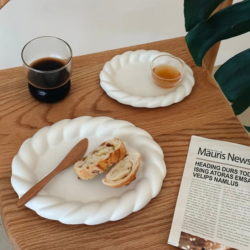 ツイストセラミックプレート | Holiday Room