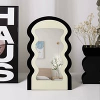 モノトーンウェーブミラー