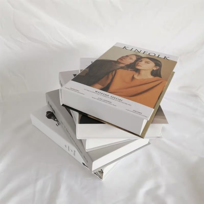 ダミーブックセット | Holiday Room