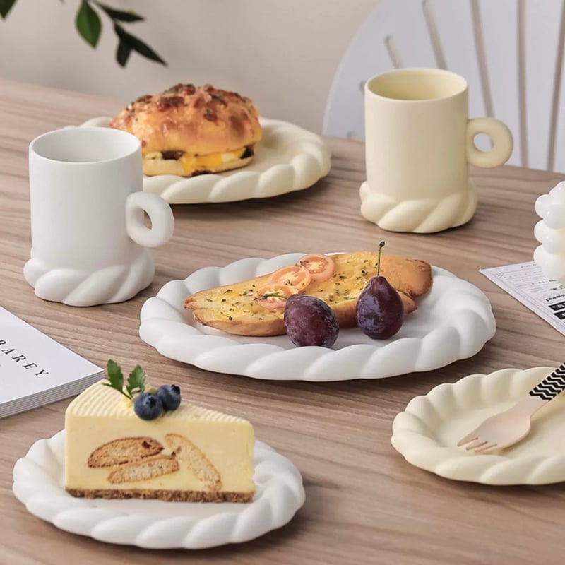 ツイストセラミックプレート | Holiday Room