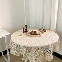 手編みレーステーブルクロス