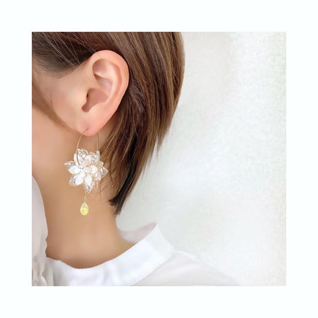 【再入荷】𝒇𝒍𝒆𝒖𝒓 𝒅𝒆 𝒈𝒍𝒂𝒄𝒆 ❄️ピアス/イヤリング