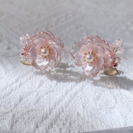【再入荷】𝐬𝐚𝐤𝐮𝐫𝐚 襟ブローチ🌸八重桜