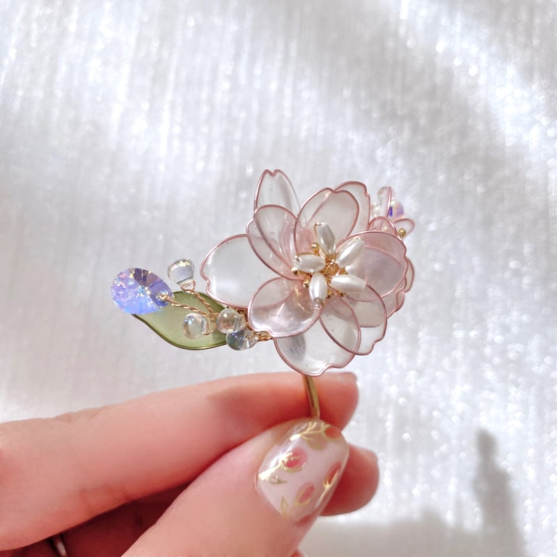 再入荷】𝐬𝐚𝐤𝐮𝐫𝐚🌸ポニーフック 𝟮𝟬𝟮𝟲 | Cerise &