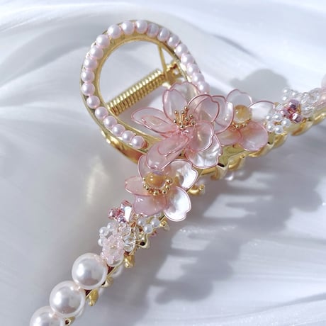 【再入荷】𝐬𝐚𝐤𝐮𝐫𝐚 バンスクリップ🌸
