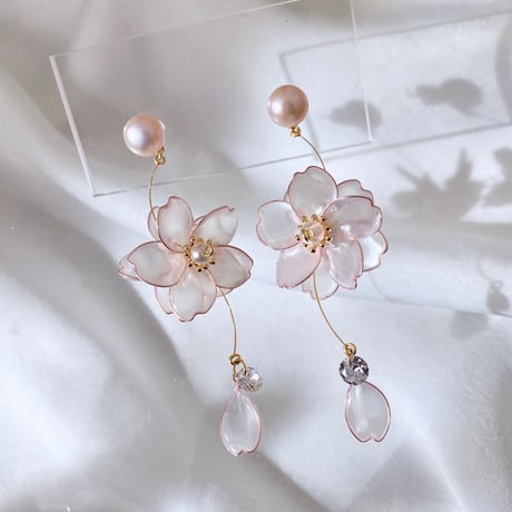 【再販】𝐻𝑖𝑟𝑎𝑟𝑖 𓂃🌸 2025   pierce / earring