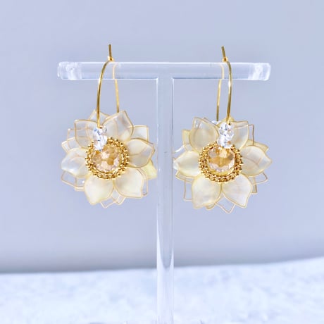 fleur de soleil🌻 ピアス / イヤリング