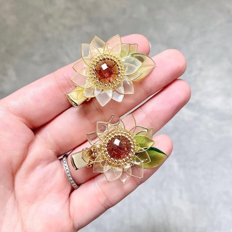 𝗛𝗜𝗠𝗔𝗪𝗔𝗥𝗜🌻ヘアクリップ
