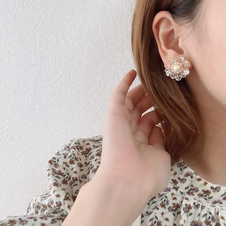 【再入荷】𝚛𝚎𝚝𝚛𝚘 𝚕𝚊𝚌𝚎 𝚏𝚕𝚘𝚠𝚎𝚛ピアス/イヤリング