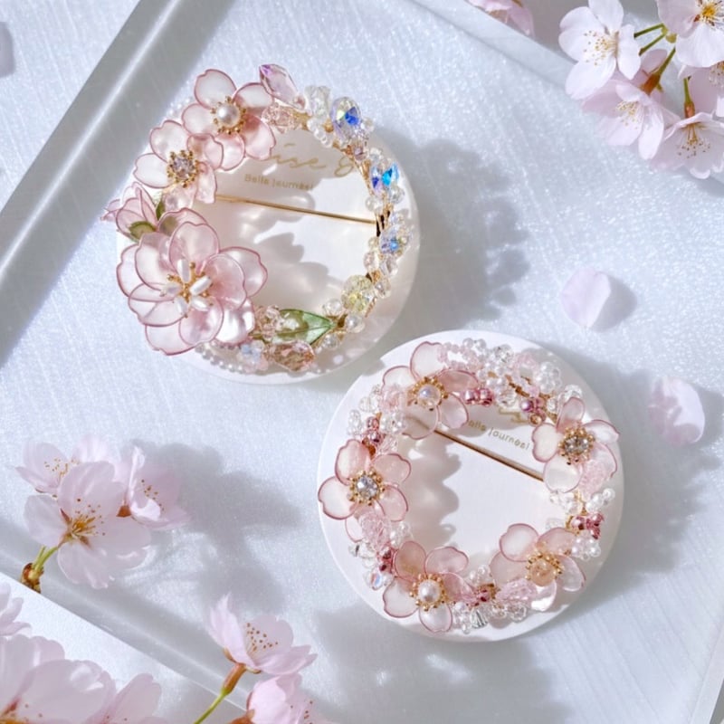 再入荷】𝗦𝗔𝗞𝗨𝗥𝗔 ブローチ🌸 𝟮𝟬𝟮𝟲 ꒱ | Cerise &