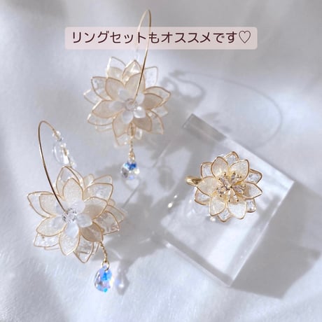 【再入荷】𝒇𝒍𝒆𝒖𝒓 𝒅𝒆 𝒈𝒍𝒂𝒄𝒆 ❄️ピアス/イヤリング