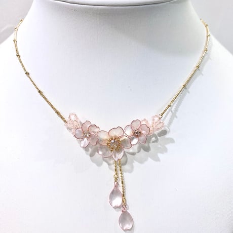 【再販】𝗦𝗮𝗸𝘂𝗿𝗮 necklace🌸