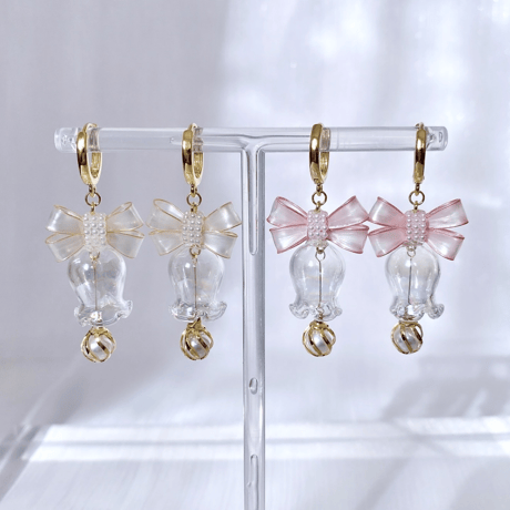 𝗖𝗵𝗿𝗶𝘀𝘁𝗺𝗮𝘀 𝗴𝗹𝗮𝘀𝘀 𝗯𝗲𝗹𝗹 ࿄ཽ·˖ ピアス/イヤリング