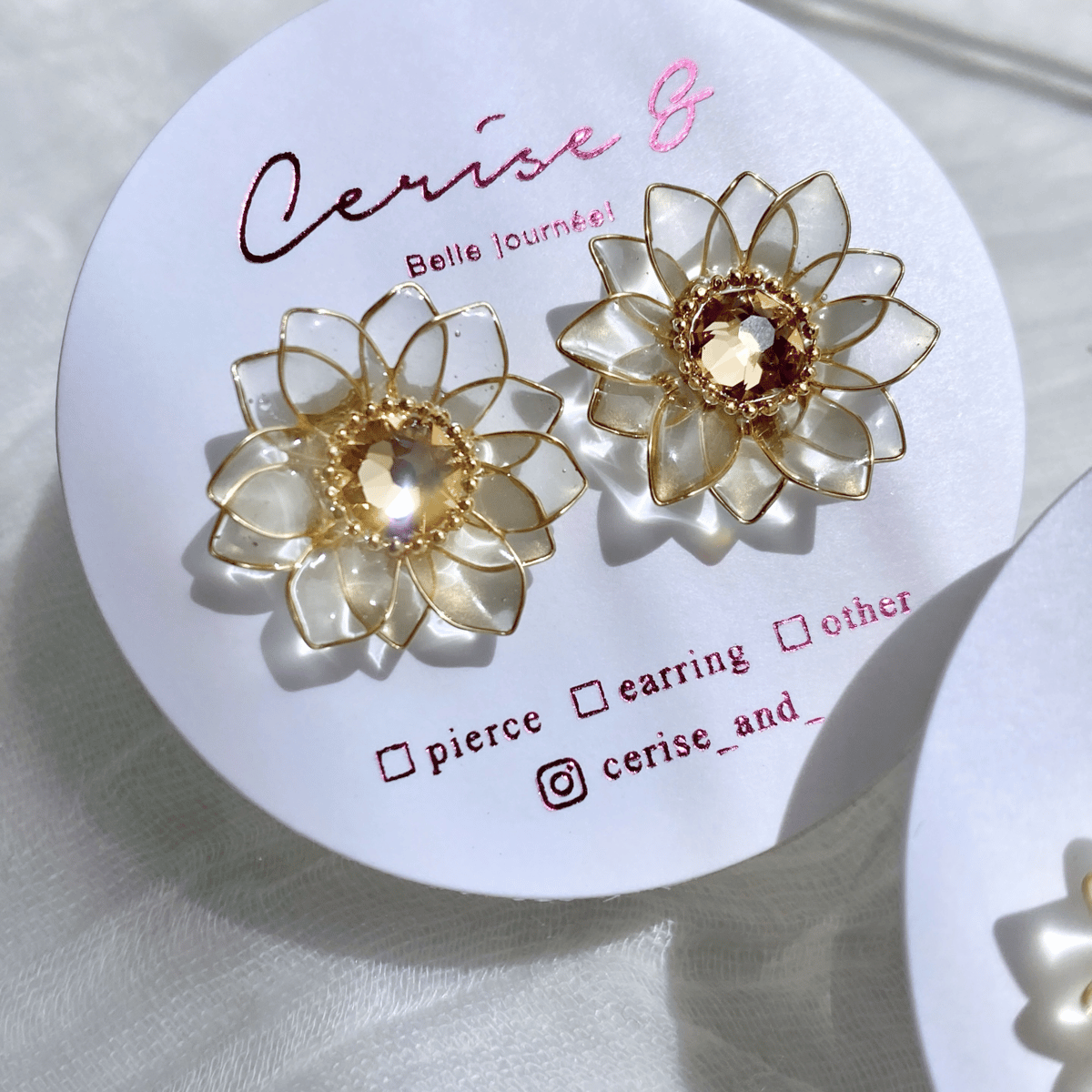 No.933  スターフラワーイヤリング 再入荷】 𝗛𝗶𝗺𝗮𝘄𝗮𝗿𝗶 𝟮𝟬𝟮𝟲🌻 .⋆ ピアス / イヤリング