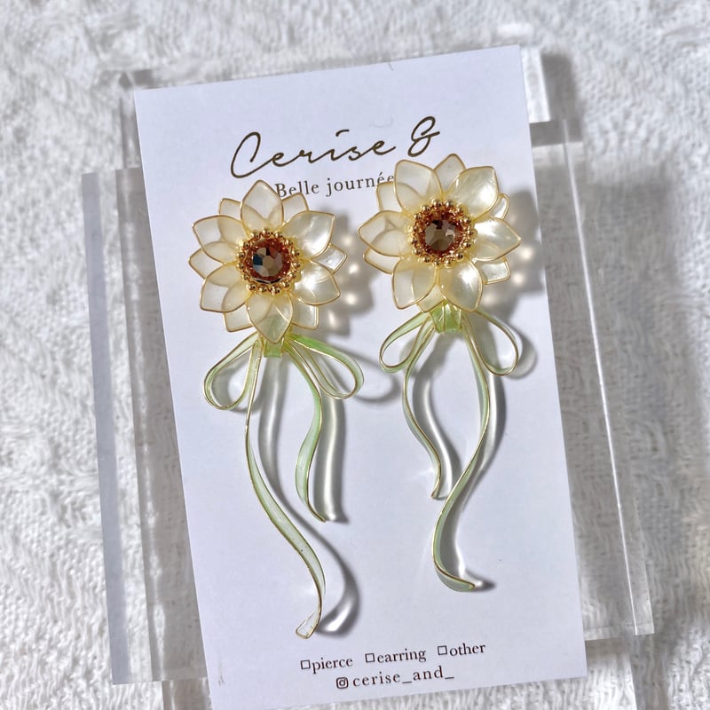𝗛𝗶𝗺𝗮𝘄𝗮𝗿𝗶 𝐫𝐮𝐛𝐚𝐧🌻౨ৎ ピアス / イヤリング | Cerise &