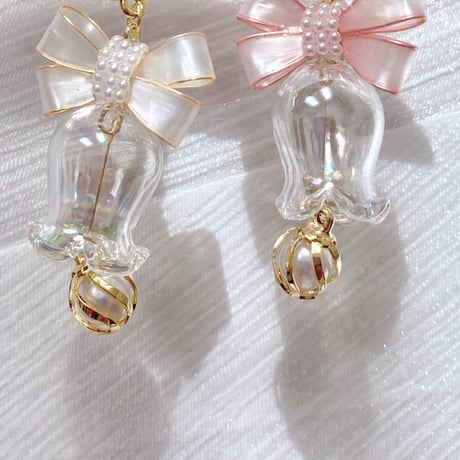 𝗖𝗵𝗿𝗶𝘀𝘁𝗺𝗮𝘀 𝗴𝗹𝗮𝘀𝘀 𝗯𝗲𝗹𝗹 ࿄ཽ·˖ ピアス/イヤリング