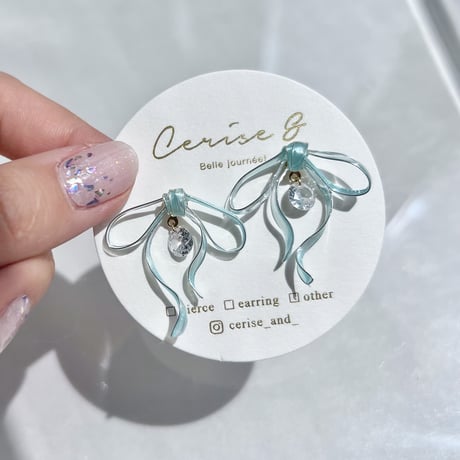 𝐩𝐞𝐭𝐢𝐭 𝐫𝐮𝐛𝐚𝐧 ౨ৎ ピアス/イヤリング