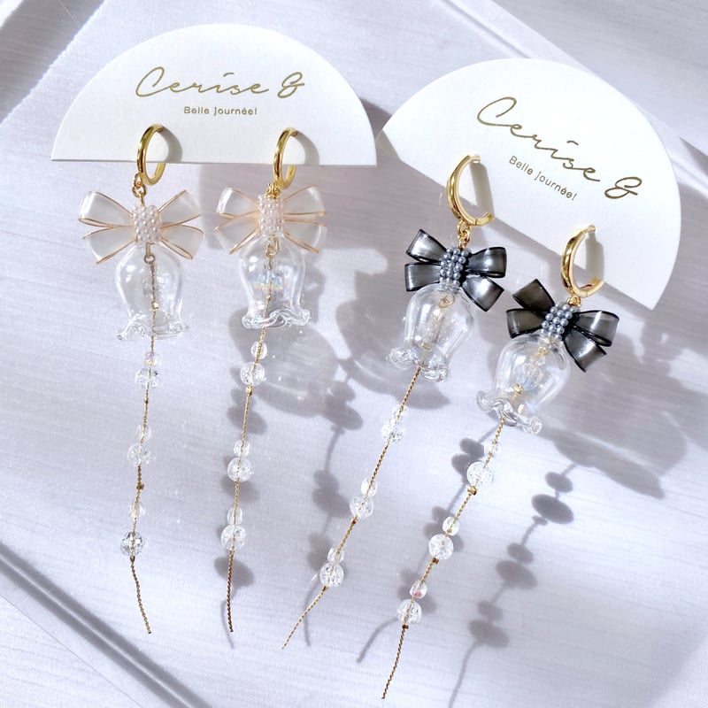 𝗖𝗿𝘆𝘀𝘁𝗮𝗹 𝗴𝗹𝗮𝘀𝘀 𝗯𝗲𝗹𝗹 𓂃࿄·˖ ピアス/イヤリング | Cerise &