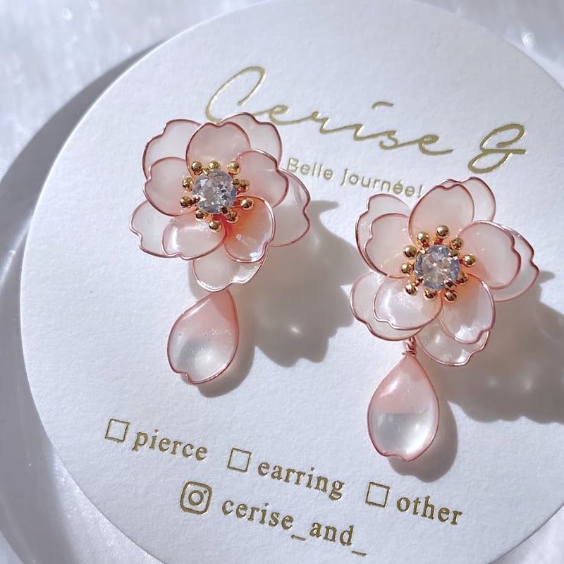kasane sakura🌸 pierce / earring | Cerise &