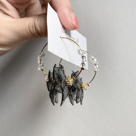𝐟𝐥𝐞𝐮𝐫 𝐧𝐨𝐢𝐫 (フルールノワール) ピアス/イヤリング