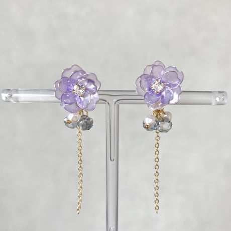 𝐌𝐢𝐦𝐢  pierce / earring
