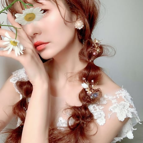 【再入荷】𝚛𝚎𝚝𝚛𝚘 𝚕𝚊𝚌𝚎 𝚏𝚕𝚘𝚠𝚎𝚛ピアス/イヤリング