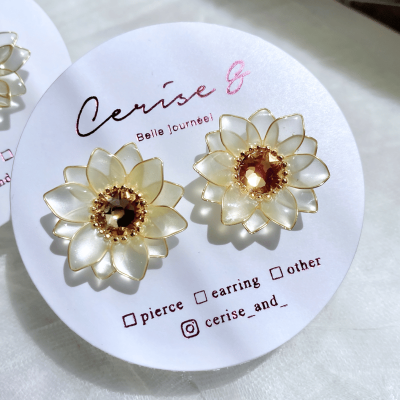 𝗛𝗶𝗺𝗮𝘄𝗮𝗿𝗶 𝟮𝟬𝟮𝟲 🌻 .⋆ ピアス / イヤリング | Cerise &