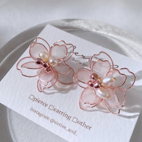 【再再販】𝐬𝐚𝐤𝐮𝐫𝐚... 𝟮𝟬𝟮𝟰 🌸 ピアス/イヤリング