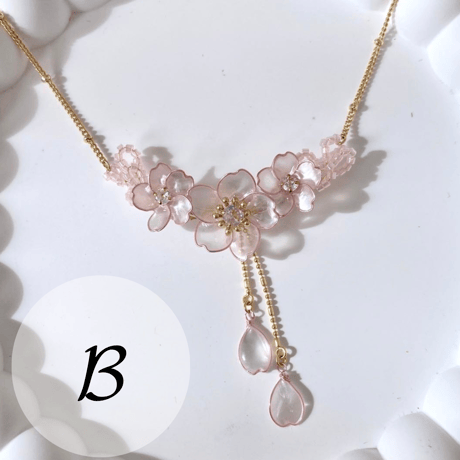 【再販】𝗦𝗮𝗸𝘂𝗿𝗮 necklace🌸