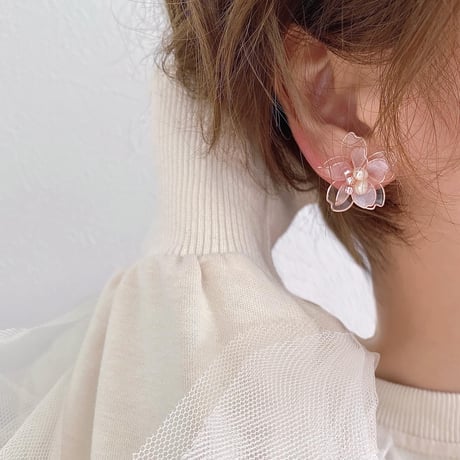 【再再販】𝐬𝐚𝐤𝐮𝐫𝐚... 𝟮𝟬𝟮𝟰 🌸 ピアス/イヤリング