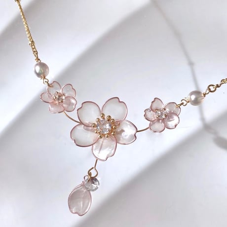 【再販】𝗦𝗮𝗸𝘂𝗿𝗮 necklace🌸