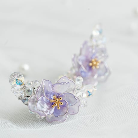 𝑳𝒂 𝒑𝒖𝒓 𝒇𝒍𝒆𝒖𝒓 .. Ear cuff..