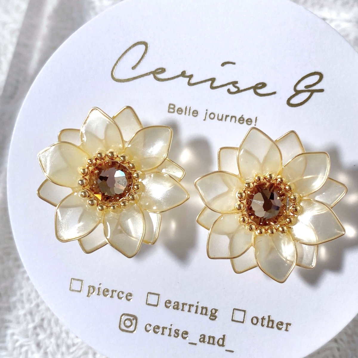 𝗛𝗶𝗺𝗮𝘄𝗮𝗿𝗶 𝐫𝐮𝐛𝐚𝐧🌻౨ৎ ピアス / イヤリング | Cerise &