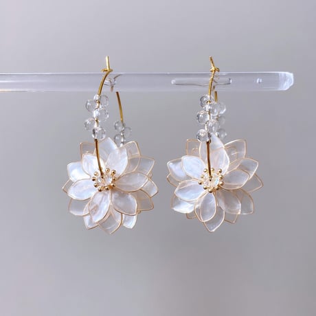 【再販】𝐟𝐥𝐞𝐮𝐫𝐬 𝐛𝐫𝐢𝐥𝐥𝐚𝐧𝐭𝐞𝐬 ピアス/イヤリング