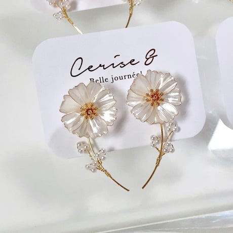 𝗖𝗼𝘀𝗺𝗲𝗮🌼 pierce /earring