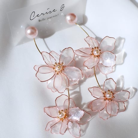 【カチューシャご購入の方限定】𝗷𝗼𝗹𝗶𝗲 𝗳𝗹𝗲𝘂𝗿🌸 ピアス/イヤリング