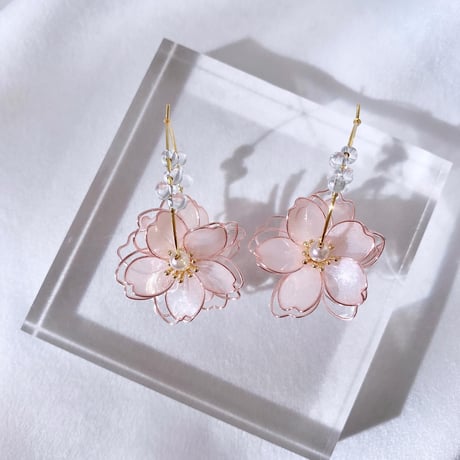 【再再販】𝐮𝐫𝐚𝐫𝐚🌸 ピアス/イヤリング